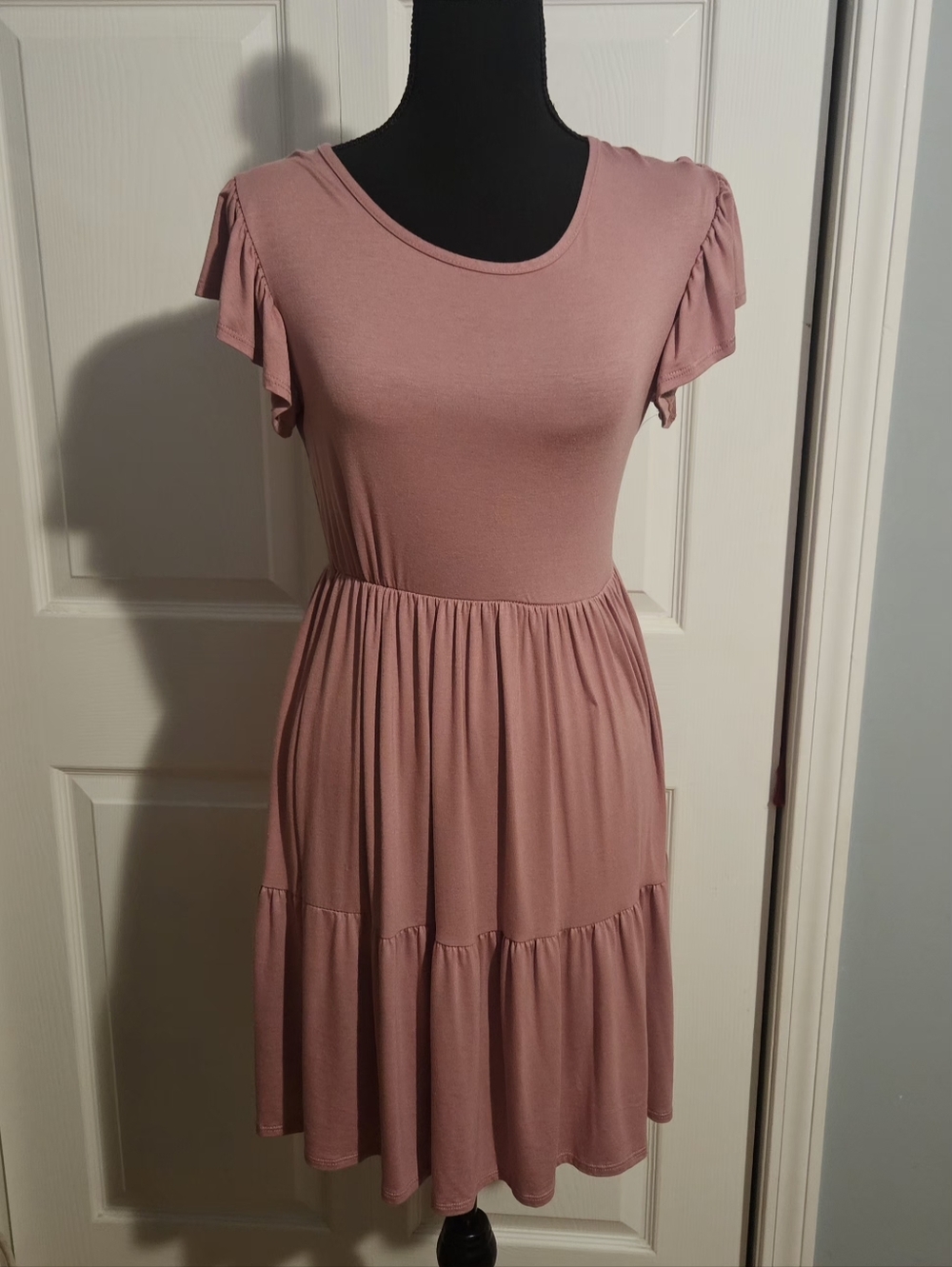 Olivia Rae Mauve Pink Short Flutter Sleeve Tiered Dress Size M